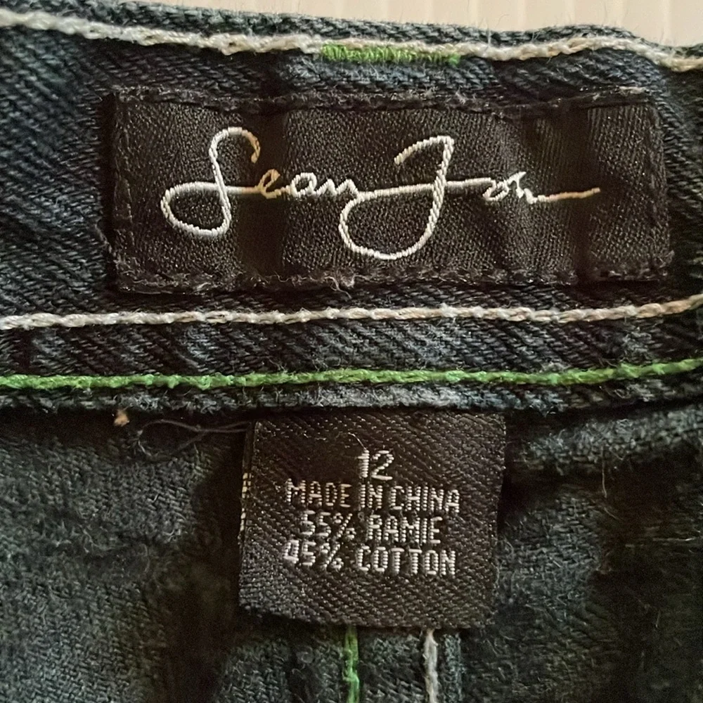 Sean John dark denim jeans shorts.  Boys size 12